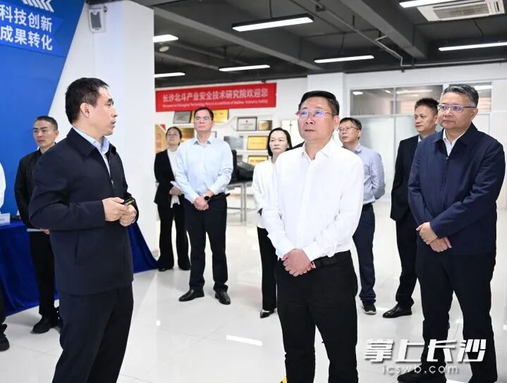 陈博彰调研科技创新平台建设工作